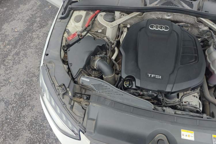 Used Audi A4L 2020 40 TFSI Luxury Dynamic Model Engine Bay Right
