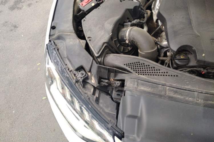Used Audi A4L 2020 40 TFSI Luxury Prestige Edition Engine Bay Right