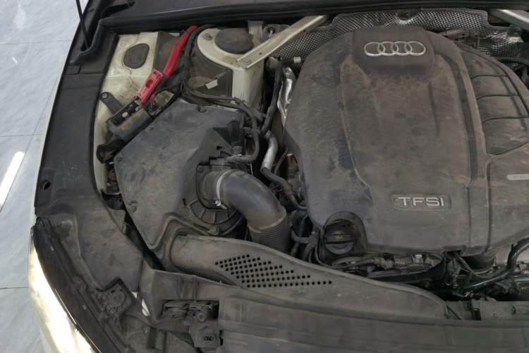 Used Audi A4L 2020 40 TFSI Fashionable and Elegant Model Engine Bay Right