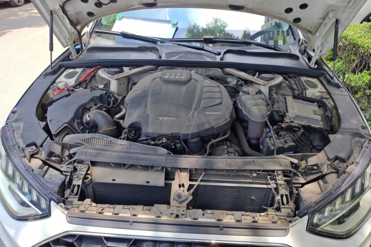 Used Audi A4L 2020 40 TFSI Fashion Dynamic Model Engine Bay