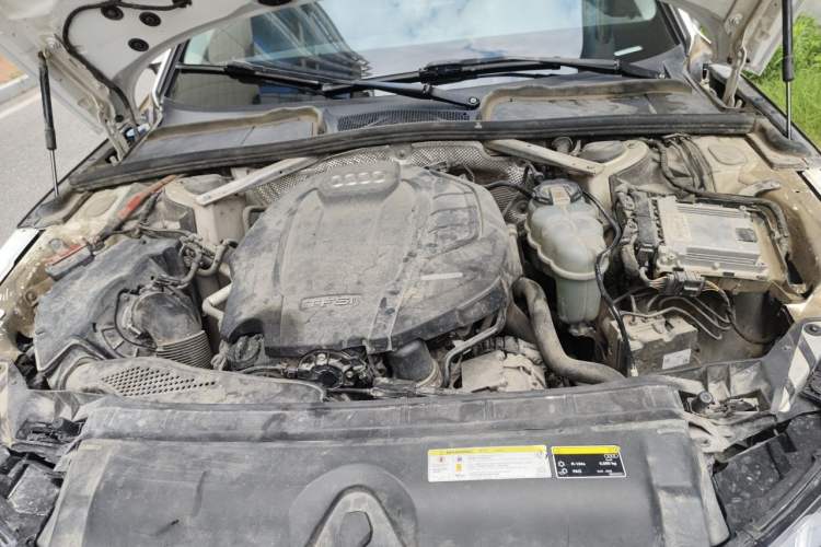 Used Audi A4L 2020 40 TFSI Fashion Dynamic Model Engine Bay