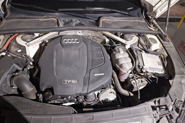 Used Audi A4L 2020 40 TFSI Fashion Dynamic Model Engine Bay
