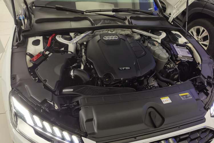Used Audi A4L 2020 40 TFSI Fashion Dynamic Model Engine Bay