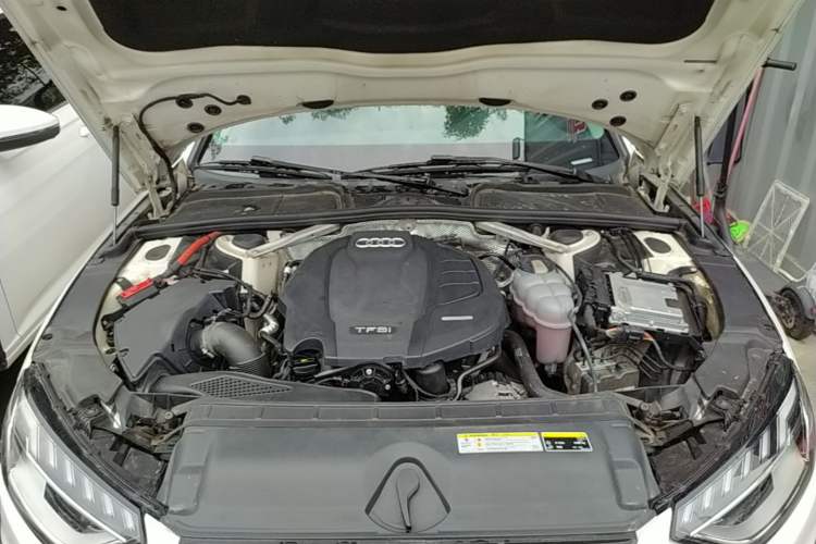 Used Audi A4L 2020 40 TFSI Fashion Dynamic Model Engine Bay