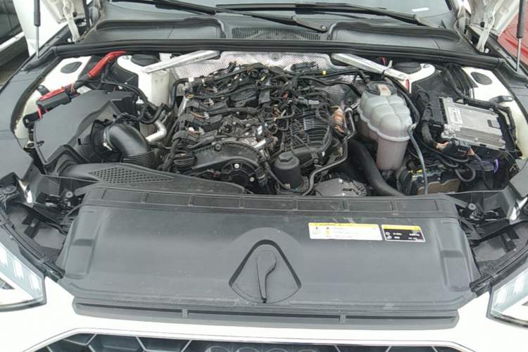 Used Audi A4L 2020 40 TFSI Fashion Dynamic Model Engine Bay
