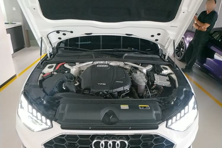 Used Audi A4L 2020 40 TFSI Fashion Dynamic Model Engine Bay