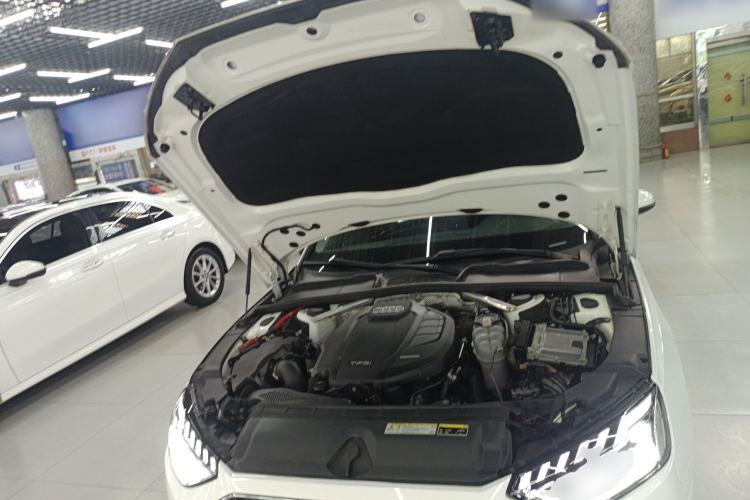 Used Audi A4L 2020 40 TFSI Luxury Dynamic Model Engine Bay