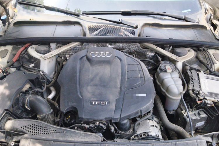 Used Audi A4L 2020 40 TFSI Fashion Dynamic Model Engine Bay