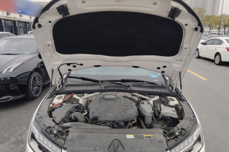 Used Audi A4L 2020 40 TFSI Fashion Dynamic Model Engine Bay