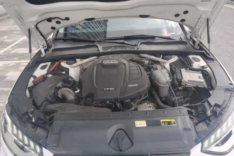 Used Audi A4L 2020 40 TFSI Fashion Dynamic Model Engine Bay