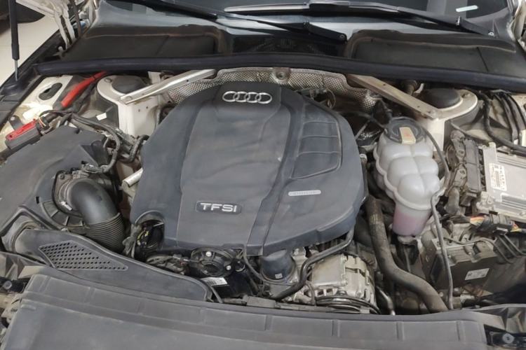 Used Audi A4L 2020 40 TFSI Fashion Dynamic Model Engine Bay