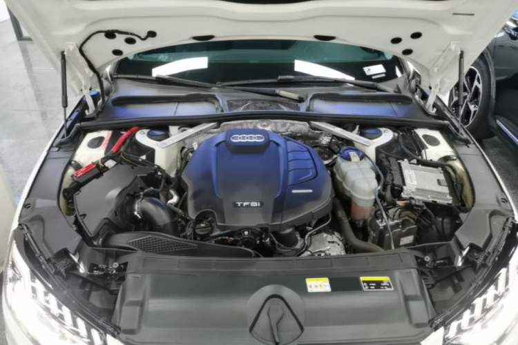Used Audi A4L 2020 40 TFSI Fashion Dynamic Model Engine Bay