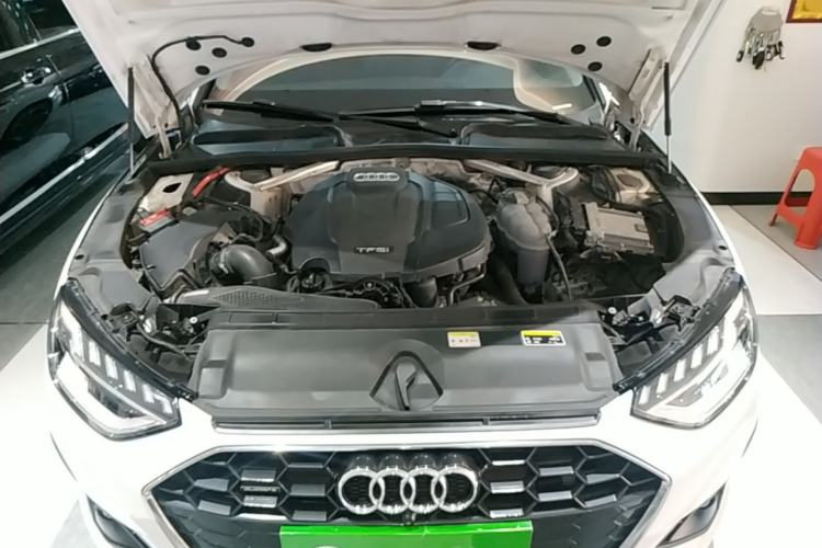 Used Audi A4L 2020 40 TFSI Fashion Dynamic Model Engine Bay