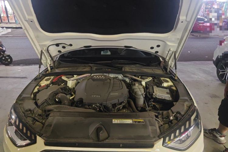Used Audi A4L 2020 40 TFSI Fashion Dynamic Model Engine Bay