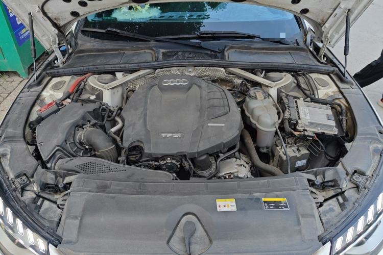 Used Audi A4L 2020 40 TFSI Fashion Dynamic Model Engine Bay