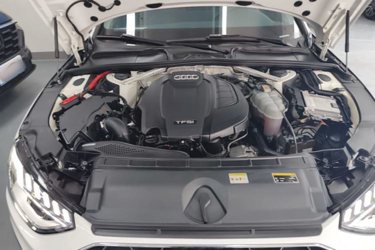 Used Audi A4L 2020 40 TFSI Luxury Dynamic Model Engine Bay
