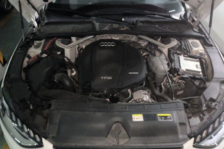 Used Audi A4L 2020 40 TFSI Fashion Dynamic Model Engine Bay