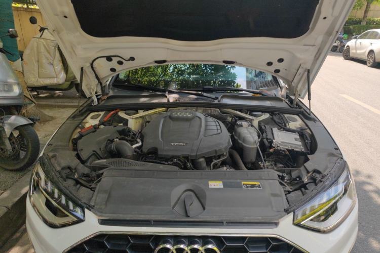 Used Audi A4L 2020 40 TFSI Fashion Dynamic Model Engine Bay