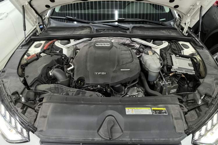 Used Audi A4L 2020 40 TFSI Fashion Dynamic Model Engine Bay
