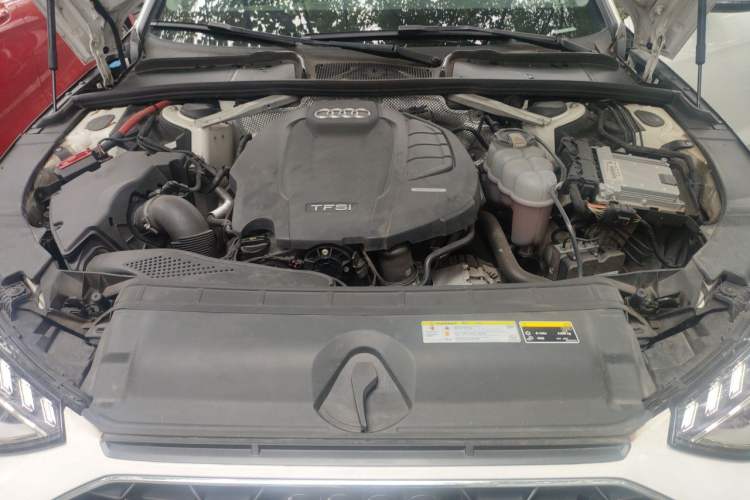 Used Audi A4L 2020 40 TFSI Fashion Dynamic Model Engine Bay