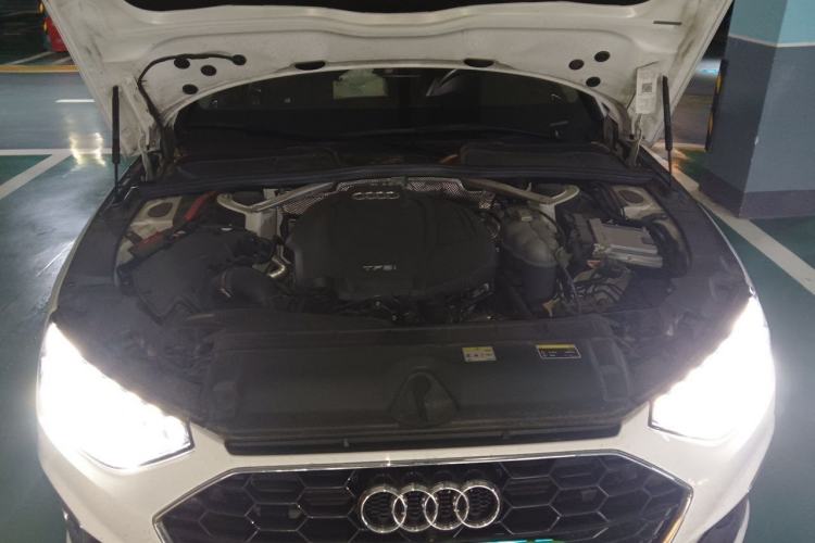 Used Audi A4L 2020 40 TFSI Luxury Dynamic Model Engine Bay