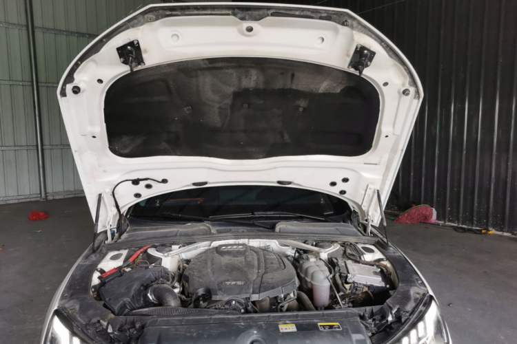 Used Audi A4L 2020 40 TFSI Fashion Dynamic Model Engine Bay