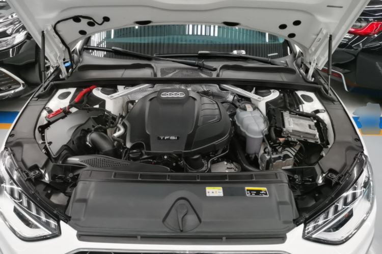 Used Audi A4L 2020 40 TFSI Fashion Dynamic Model Engine Bay