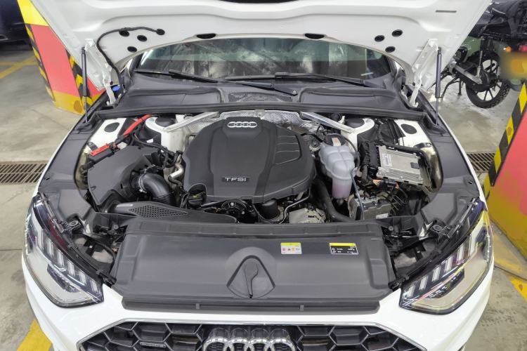 Used Audi A4L 2020 40 TFSI quattro Luxury Dynamic Model Engine Bay