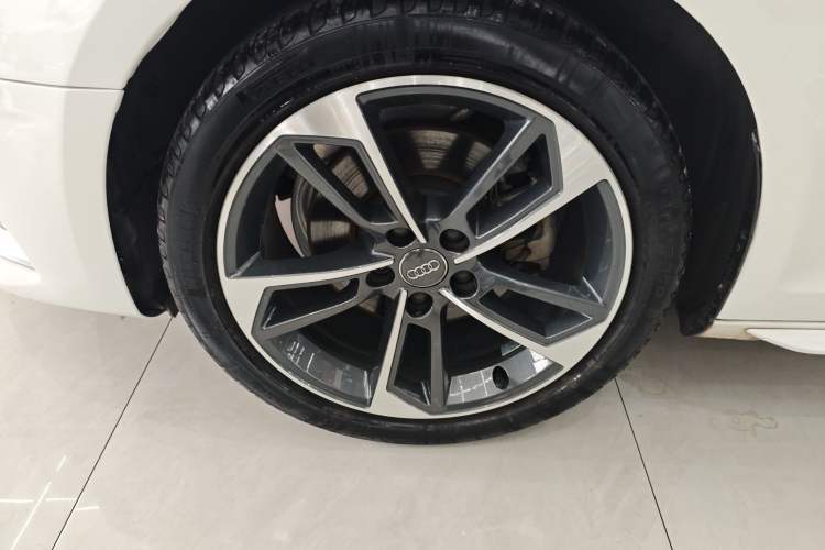 Used Audi A4L 2020 40 TFSI Fashionable and Elegant Model Exterior 3