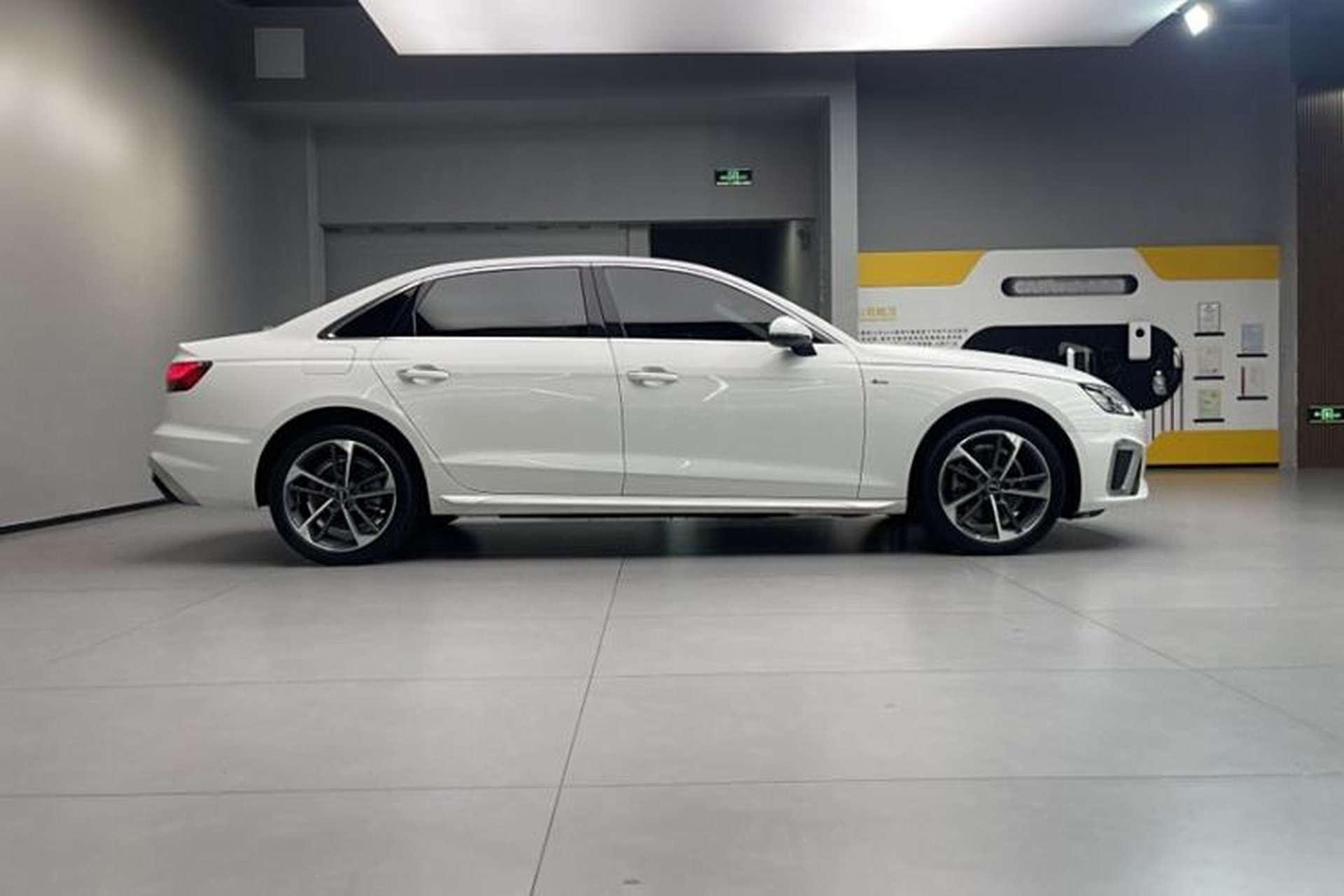 Used Audi A4L 2020 40 TFSI Fashion Dynamic Model Exterior 3