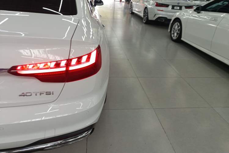Used Audi A4L 2020 40 TFSI Luxury Dynamic Model Exterior 3