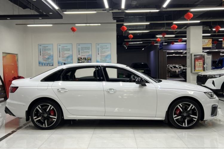 Used Audi A4L 2020 40 TFSI Luxury Dynamic Model Exterior 4