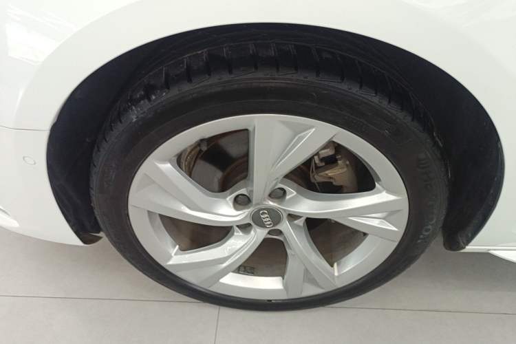 Used Audi A4L 2020 40 TFSI Luxury Dynamic Model Exterior 4