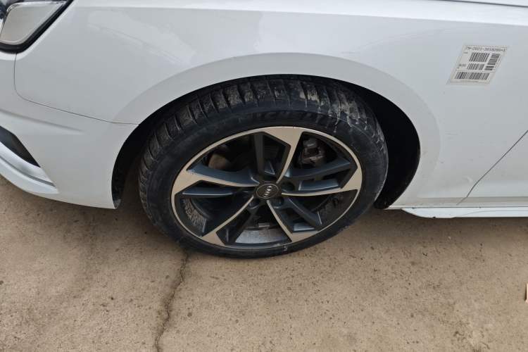 Used Audi A4L 2020 40 TFSI Fashionable and Elegant Model Exterior 4