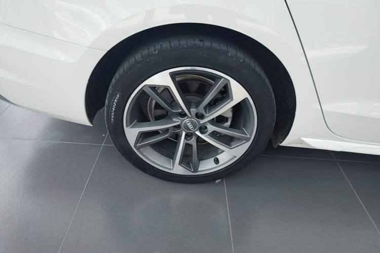 Used Audi A4L 2020 40 TFSI Fashion Dynamic Model Exterior 5