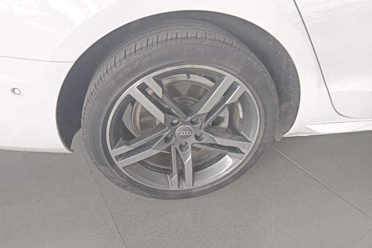 Used Audi A4L 2020 40 TFSI Luxury Dynamic Model Exterior 5