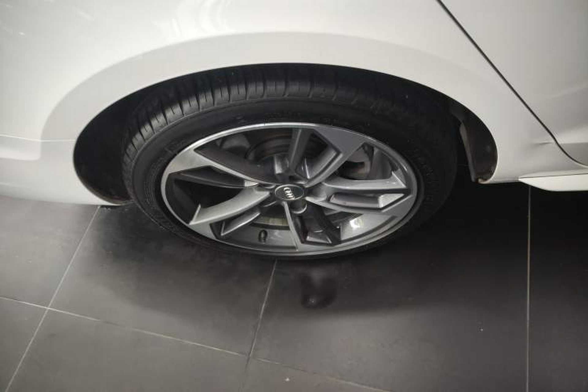 Used Audi A4L 2020 40 TFSI Fashion Dynamic Model Exterior 5