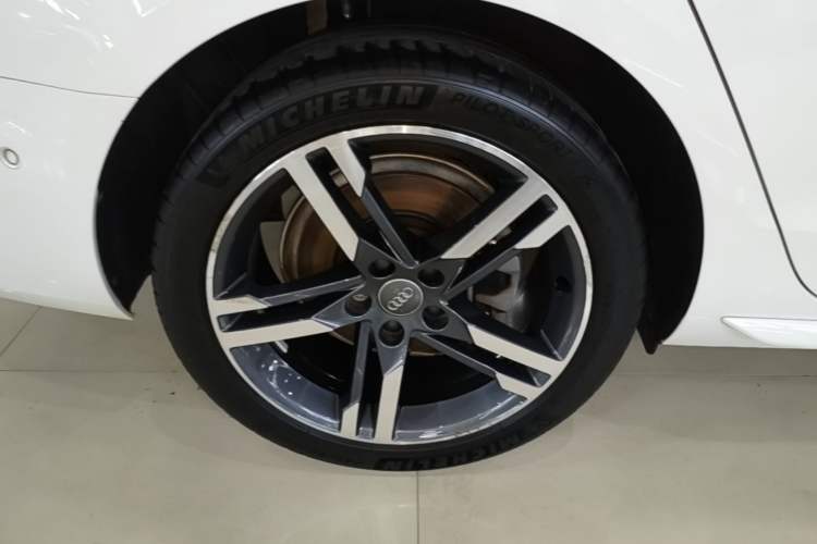 Used Audi A4L 2020 40 TFSI Luxury Dynamic Model Exterior 5