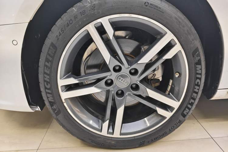 Used Audi A4L 2020 40 TFSI Luxury Dynamic Model Exterior 5