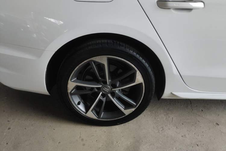 Used Audi A4L 2020 40 TFSI Fashion Dynamic Model Exterior 5