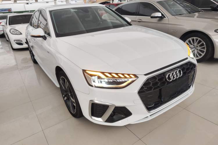 Used Audi A4L 2020 40 TFSI Luxury Dynamic Model Front Right 45 Deg