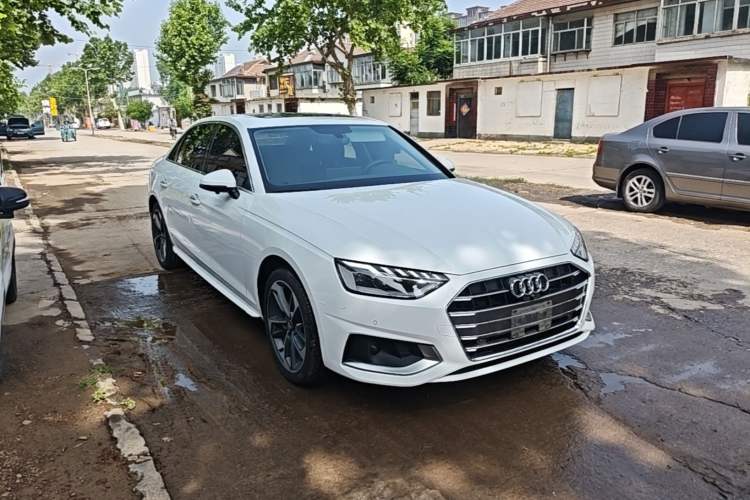 Used Audi A4L 2020 40 TFSI Fashionable and Elegant Model Front Right 45 Deg