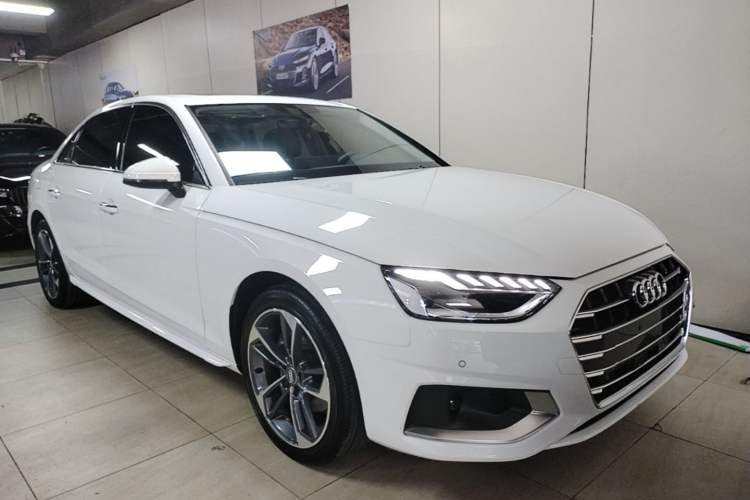 Used Audi A4L 2020 40 TFSI Fashionable and Elegant Model Front Right 45 Deg
