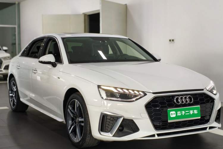 Used Audi A4L 2020 40 TFSI Luxury Dynamic Model Front Right 45 Deg