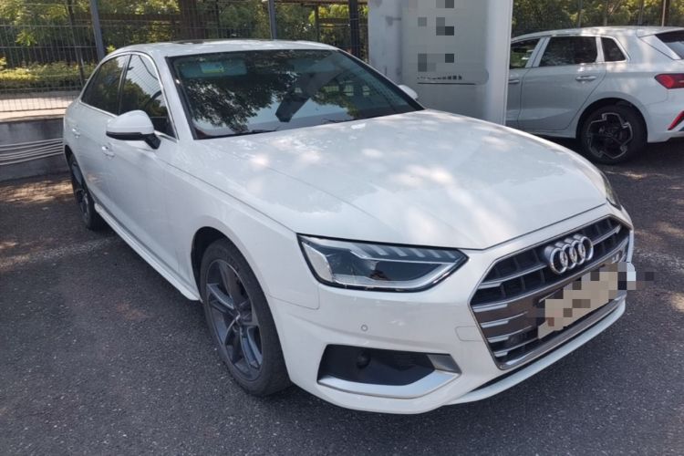 Used Audi A4L 2020 40 TFSI Fashionable and Elegant Model Front Right 45 Deg