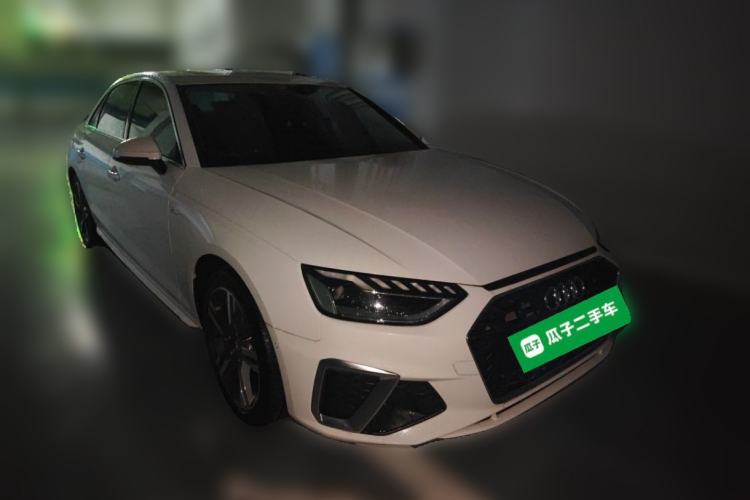 Used Audi A4L 2020 40 TFSI Luxury Dynamic Model Front Right 45 Deg