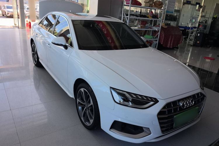 Used Audi A4L 2020 40 TFSI Fashionable and Elegant Model Front Right 45 Deg