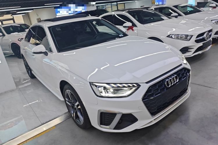 Used Audi A4L 2020 40 TFSI Luxury Dynamic Model Front Right 45 Deg