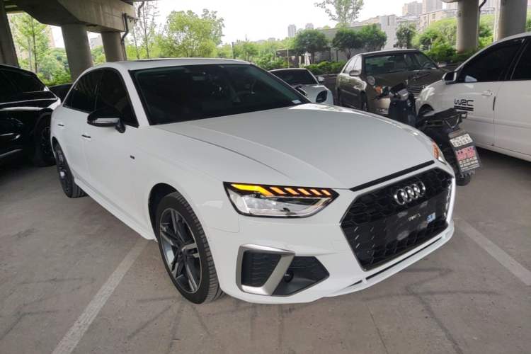 Used Audi A4L 2020 40 TFSI Luxury Dynamic Model Front Right 45 Deg