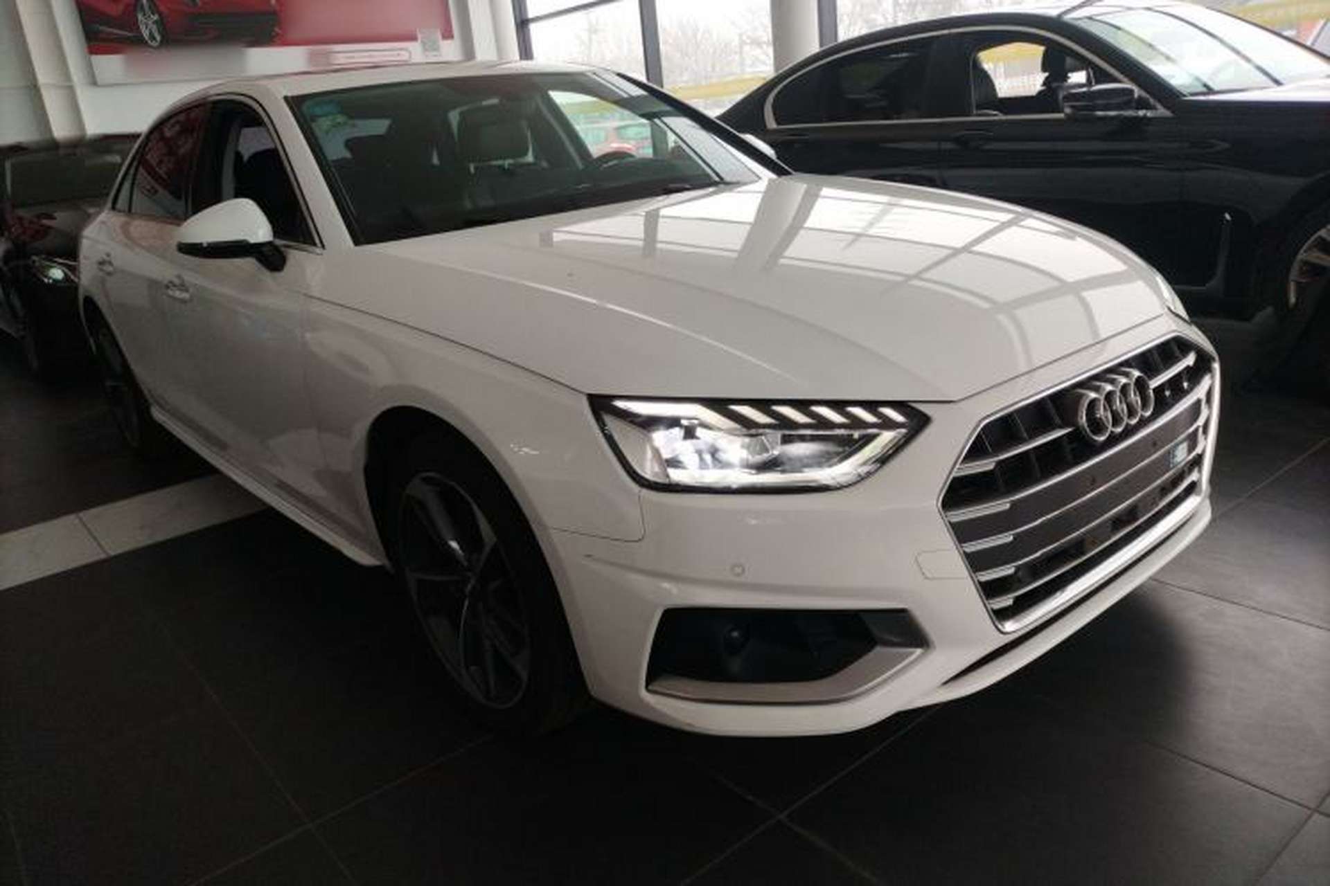 Used Audi A4L 2020 40 TFSI Fashionable and Elegant Model Front Right 45 Deg